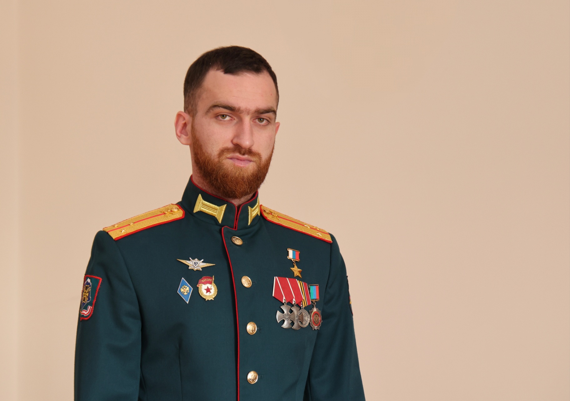 Темирлан Абуталимов поздравил дагестанцев с Днем офицера России